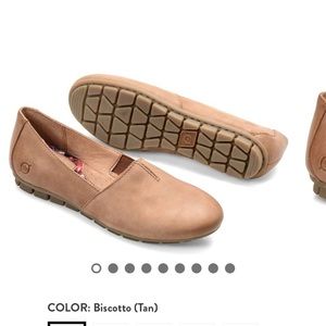 Born Sebra women’s flats. 7.5
